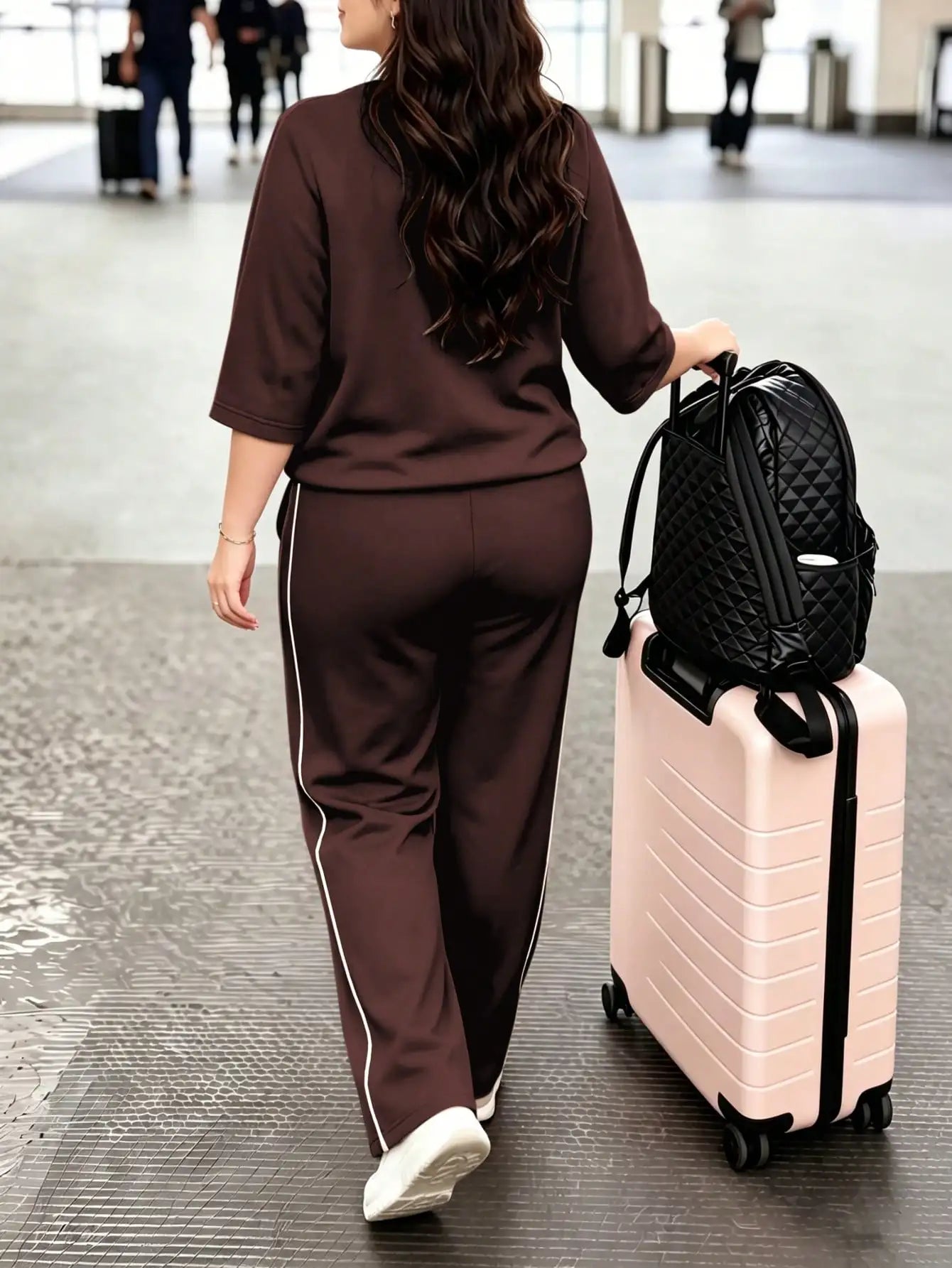 Spring/Summer plus-size women's new set: Crew neck three-quarter sleeve T-shirt paired with casual daily elastic waist loose pants two-piece set, friendly for plus-size, slimming, visually concealing flesh