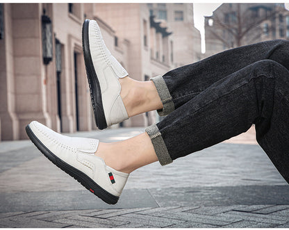 Cross-Border Large Size 46 Casual Leather Shoes for Men, Slip-On Slip-Ons, Soft-Soled Driving Shoes, Four-Season Cowhide Beanie Shoes for Men