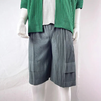 Miyake Pleated Shorts Set Men 2026 Summer New Casual Vest + Elastic Waist High Stretch Cargo Pants 2-Piece Set Unique Versatile