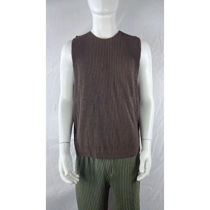 Miyake Pleated Shorts Set Men 2026 Summer New Casual Vest + Elastic Waist High Stretch Cargo Pants 2-Piece Set Unique Versatile