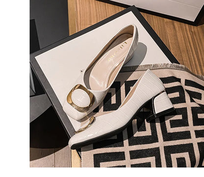 Plus Size 42 43 Women Pumps Med Heel Square Toe Pumps Office Lady Imitation Crocodile Leahter Shoes Big Gold Metal Chain Slip On