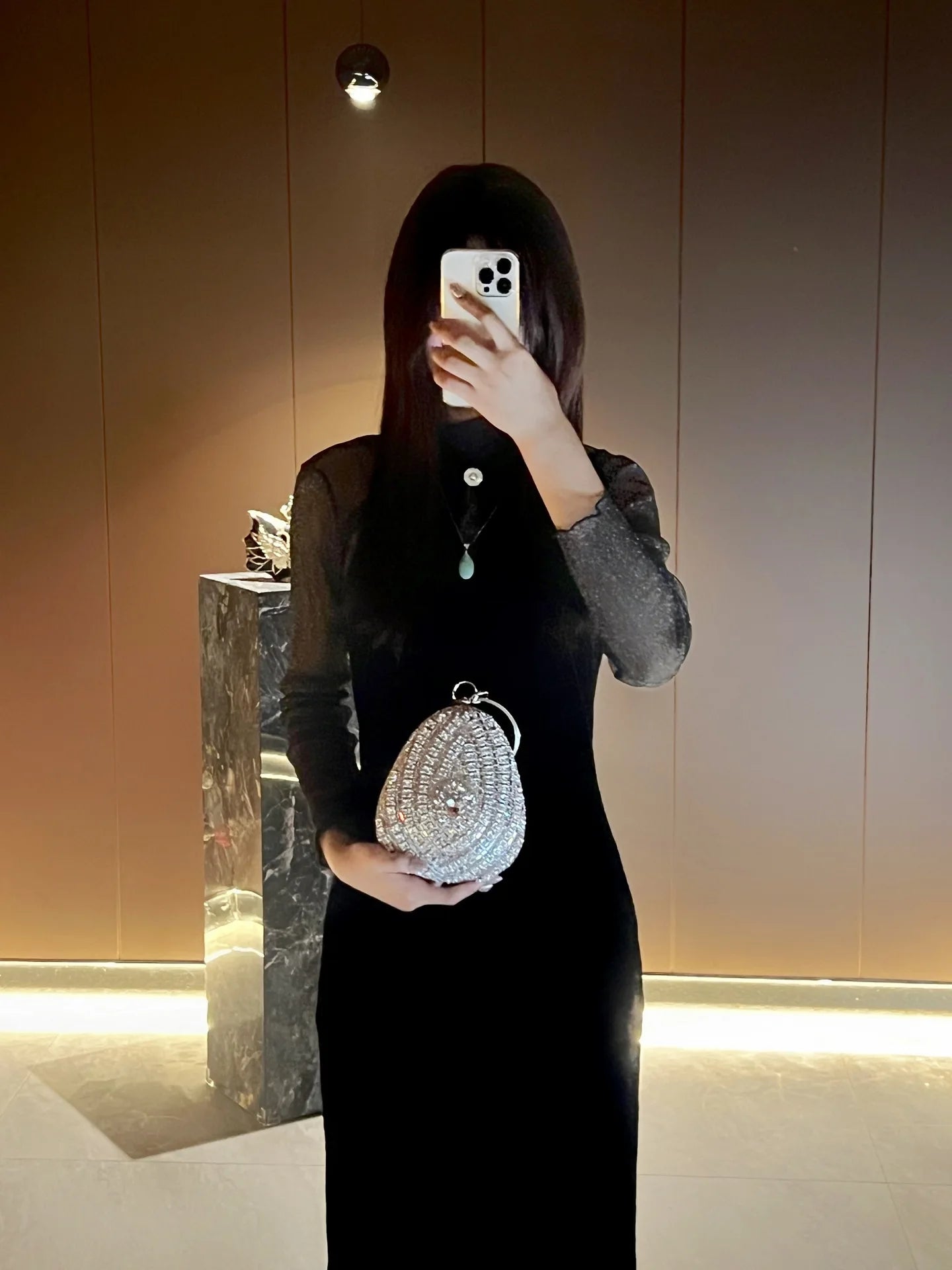 New high-end rhinestone handbag bag fashionable personalized dinner handbag light luxury messenger bag heavy industry handbag