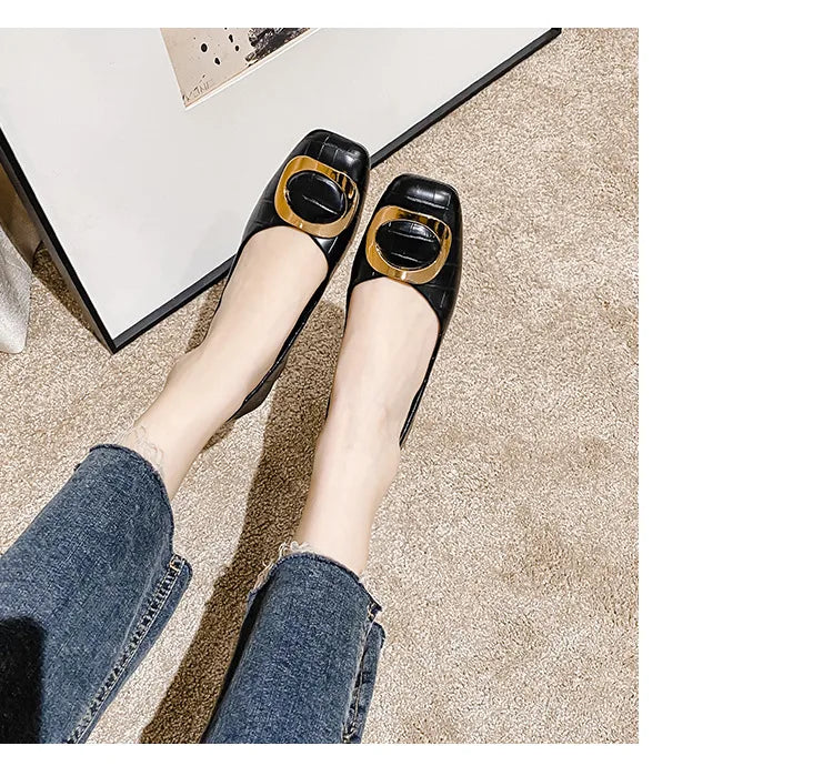 Plus Size 42 43 Women Pumps Med Heel Square Toe Pumps Office Lady Imitation Crocodile Leahter Shoes Big Gold Metal Chain Slip On