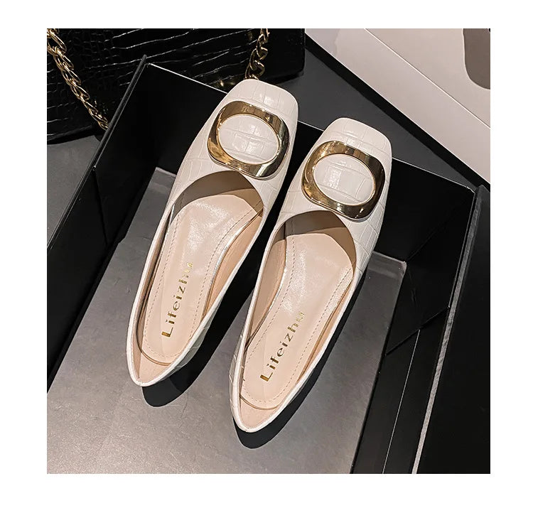Plus Size 42 43 Women Pumps Med Heel Square Toe Pumps Office Lady Imitation Crocodile Leahter Shoes Big Gold Metal Chain Slip On