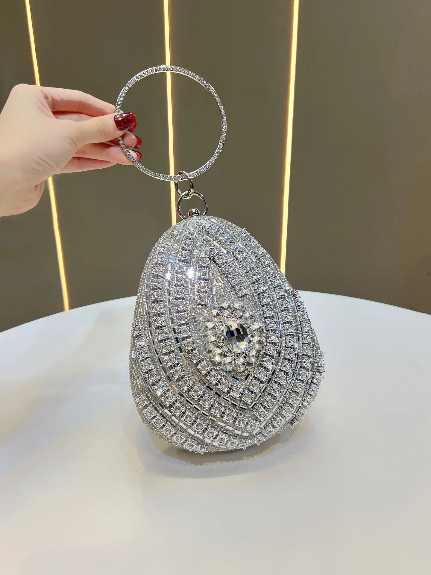 New high-end rhinestone handbag bag fashionable personalized dinner handbag light luxury messenger bag heavy industry handbag