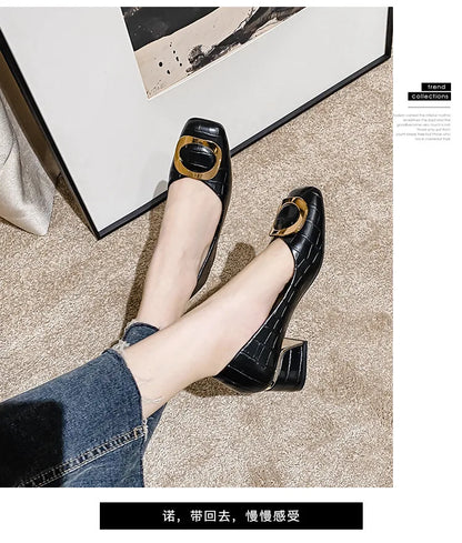 Plus Size 42 43 Women Pumps Med Heel Square Toe Pumps Office Lady Imitation Crocodile Leahter Shoes Big Gold Metal Chain Slip On