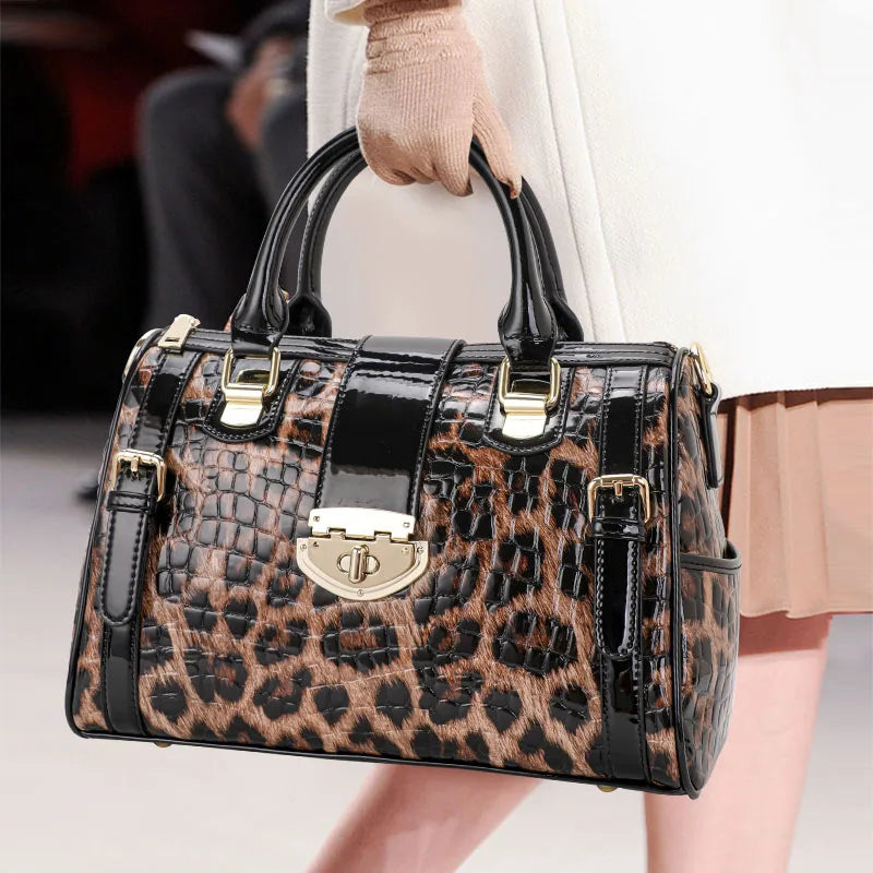 Leopard Print Women's Handbag New 2026 Fashionable and Elegant Ladies Bag Cow Leather Shoulder Bag Large Capacity Genuine