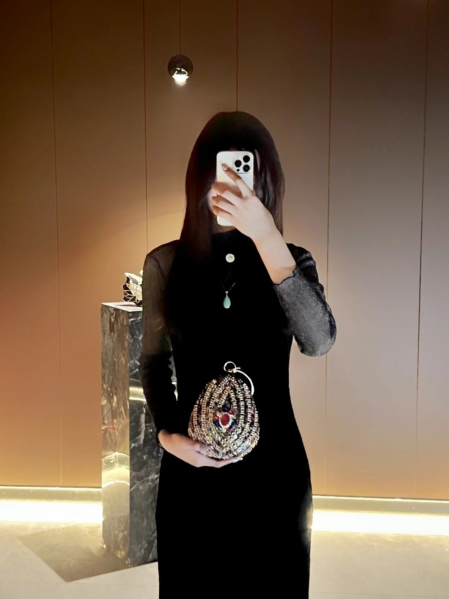 New high-end rhinestone handbag bag fashionable personalized dinner handbag light luxury messenger bag heavy industry handbag