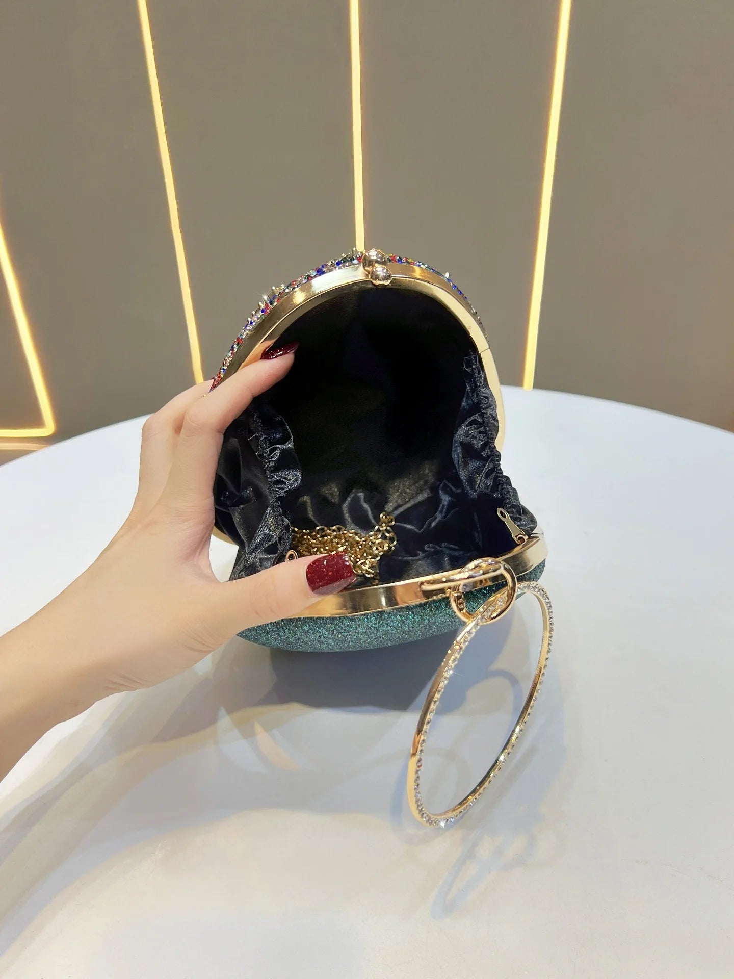 New high-end rhinestone handbag bag fashionable personalized dinner handbag light luxury messenger bag heavy industry handbag