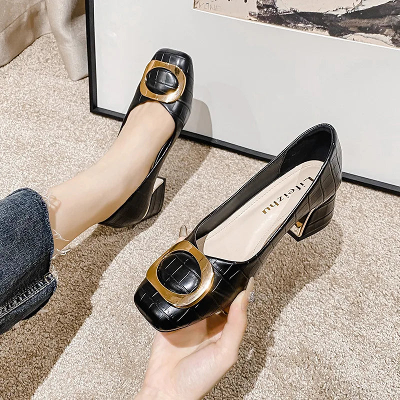 Plus Size 42 43 Women Pumps Med Heel Square Toe Pumps Office Lady Imitation Crocodile Leahter Shoes Big Gold Metal Chain Slip On